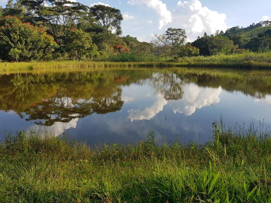 Recanto Dos Beija Flores, Chale Lantana C Monte Alegre do Sul Zewnętrze zdjęcie